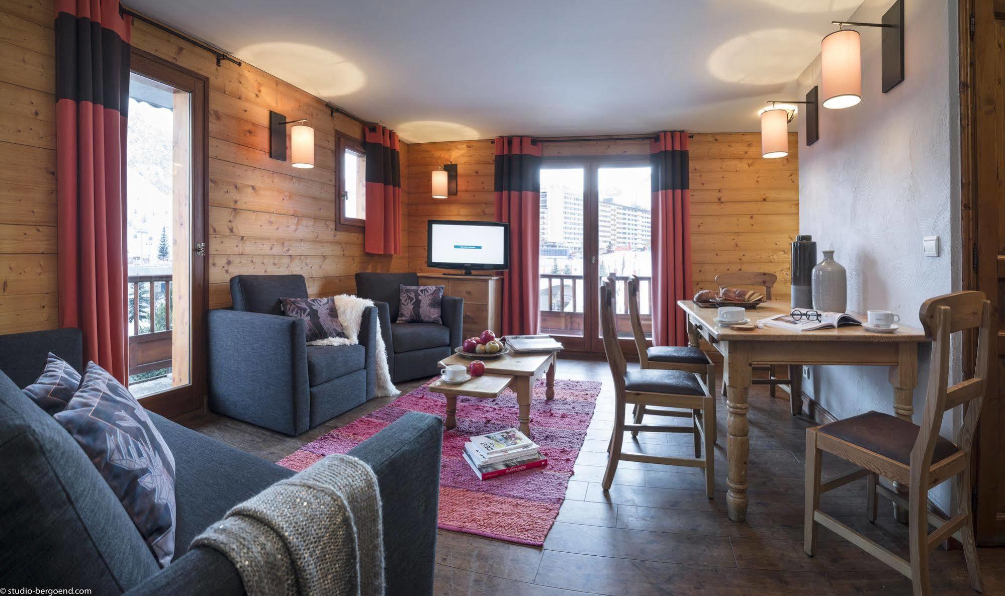 Chalets Montana Planton ティニュ エクステリア 写真