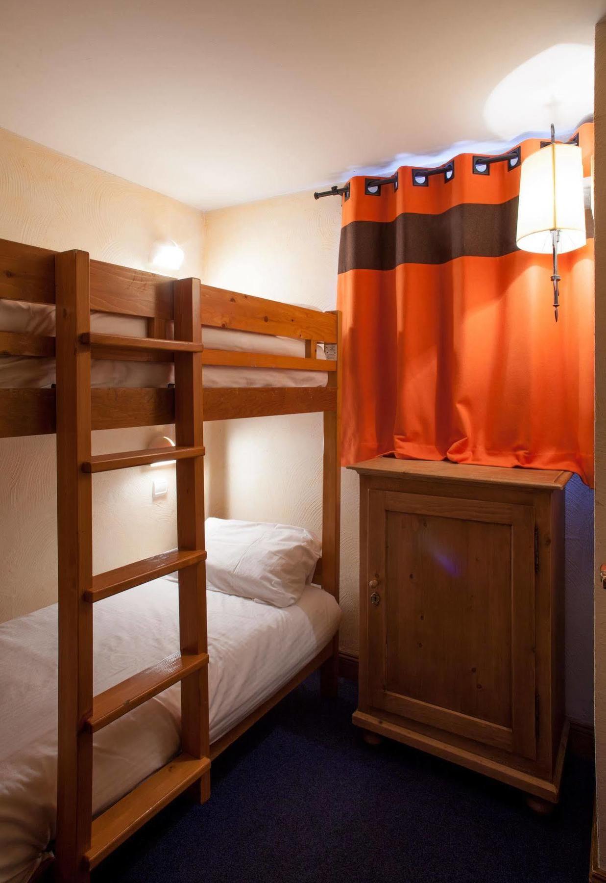 Chalets Montana Planton ティニュ エクステリア 写真