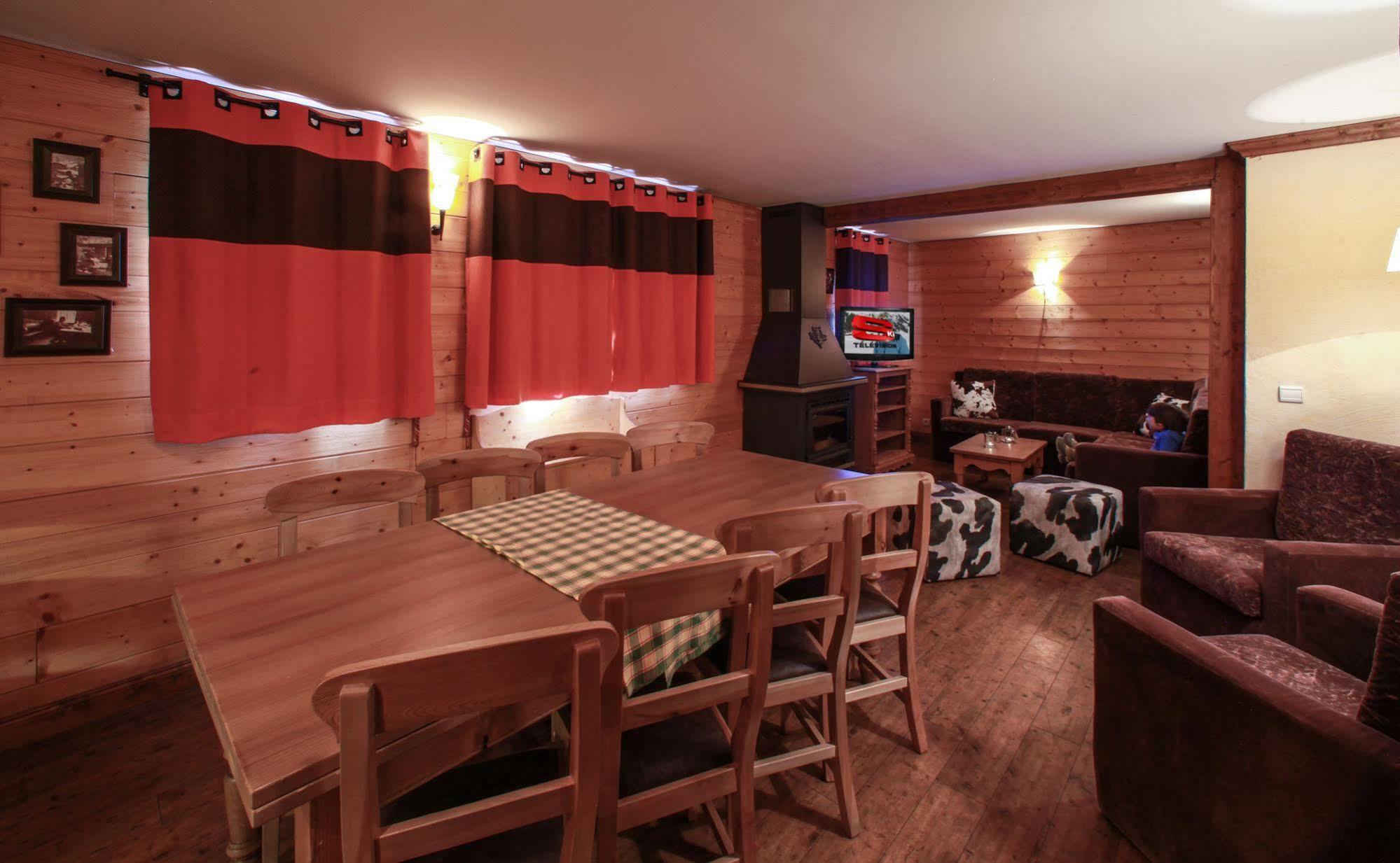 Chalets Montana Planton ティニュ エクステリア 写真